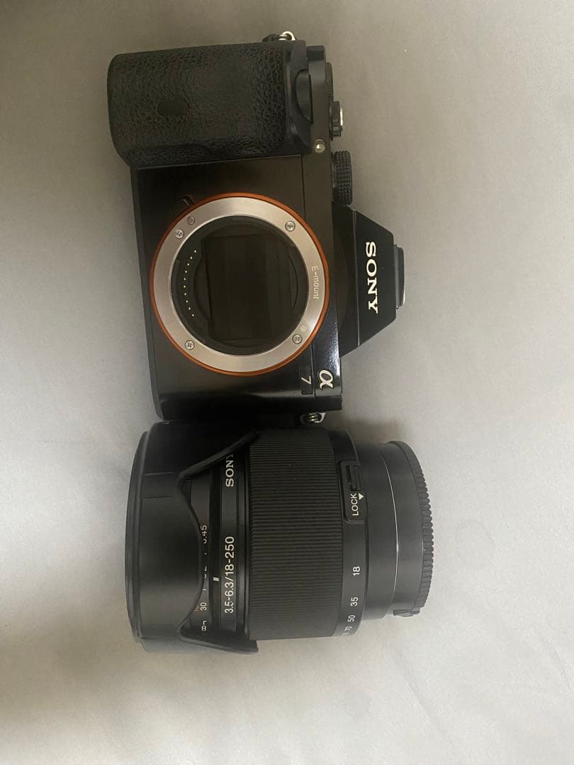 SONY α7 ミラーレスカメラ 18-250mmレンズ付き