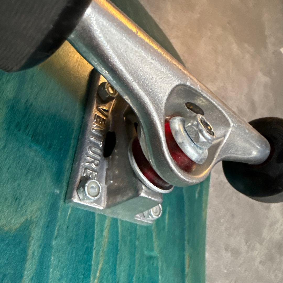 BAKER×RVCA コンプリートスケートボード VENTUREトラック