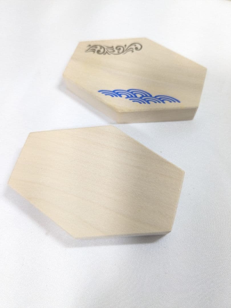 岩木秀斎 香合 亀甲形 唐草青海波絵 茶道具