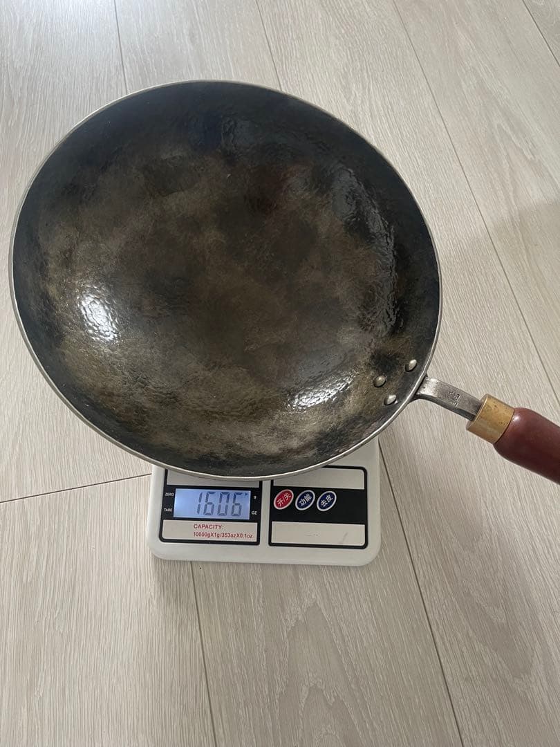 手作り鍛造 26cm中華鍋 1606g 木製鍋蓋付き