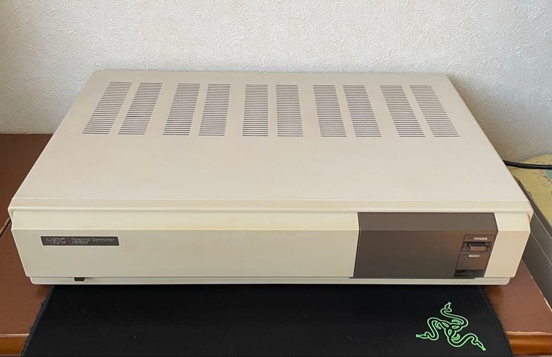 PC-8801 本体とキーボード