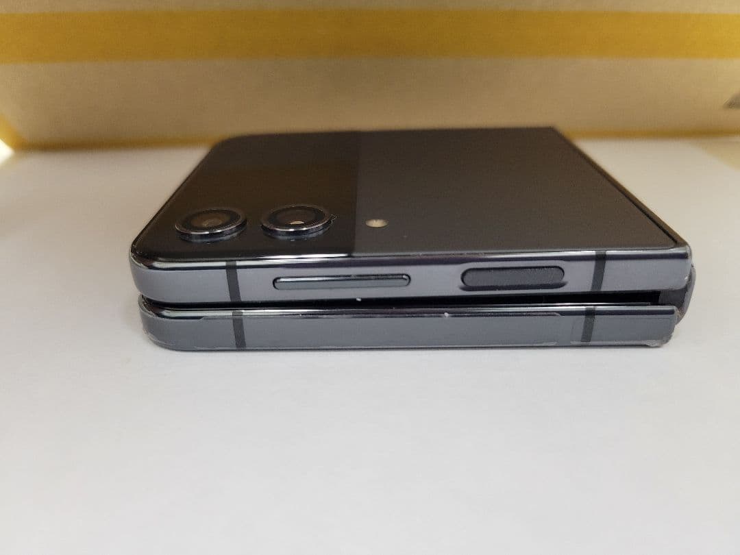 Galaxy Z Flip4 グラファイト 楽天版(SM-F721C)