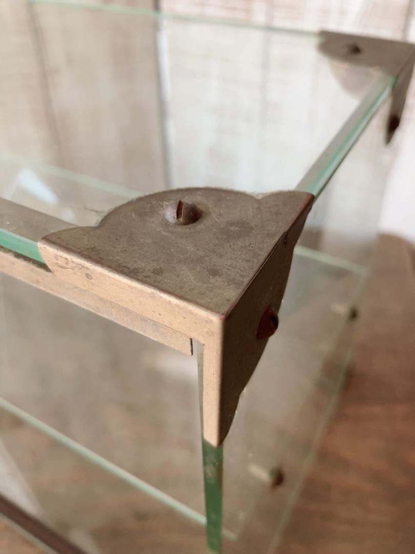 ヴィンテージ　飾り棚　コレクションケース