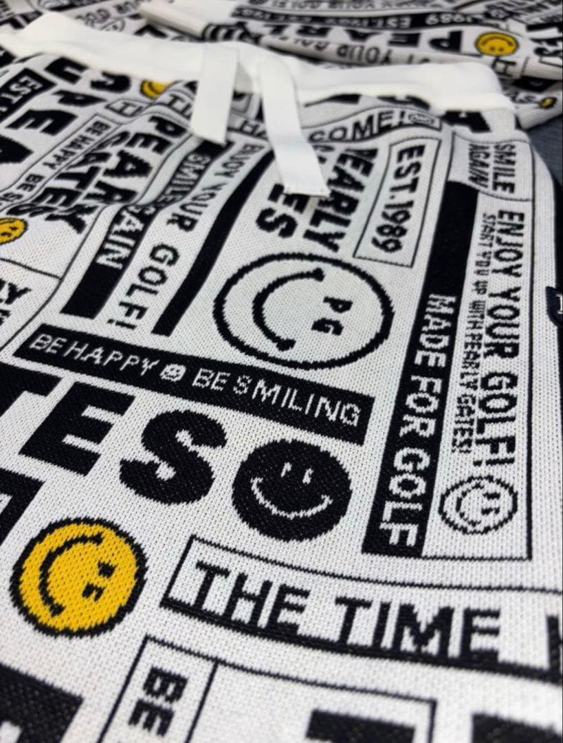 パーリーゲイツ 、ニュースペーパー.ニット素材、セットアップ