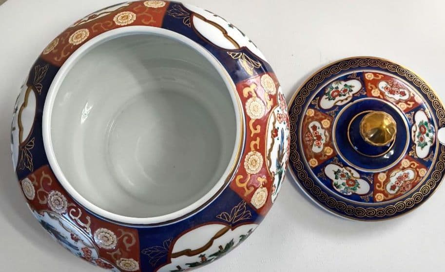 蓋付き壺　伊万里焼　有田焼　珍品 アンティーク　美術品　手描き　昭和レトロ