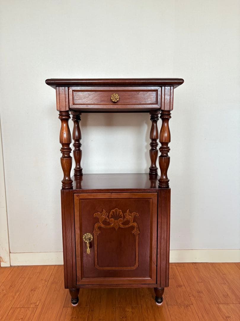 【 送料込み 】国産 ビンテージ 木製 ナイトテーブル 収納棚 引き出し付