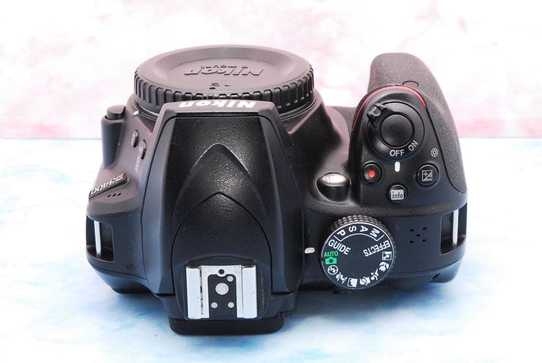 Nikon D3400☆一眼レフカメラ☆スマホ転送OK☆高性能標準＆望遠