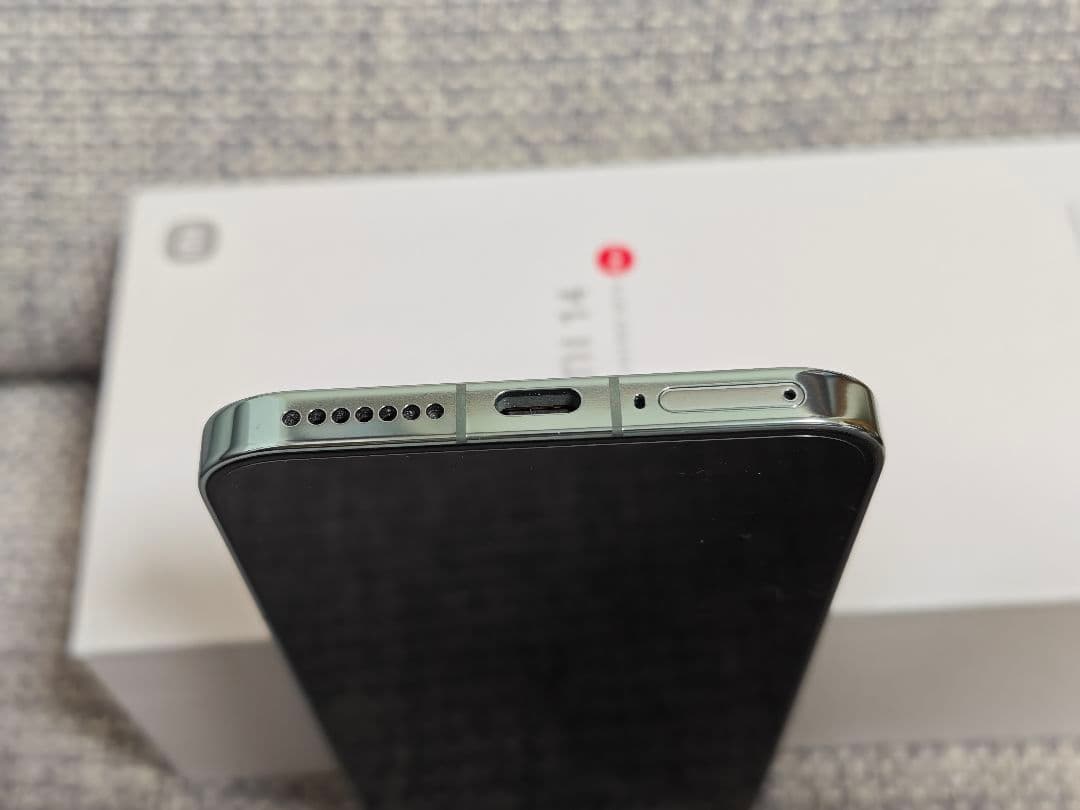 【新品同様】Xiaomi 14 グローバル版 12/512GB グリーン