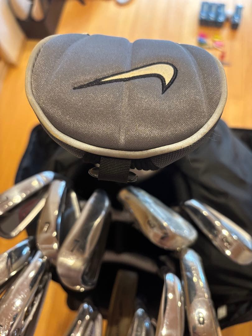 し*う様 Nike ゴルフバッグ・キャディバッグ 13本（2本は新品）　新品ボー