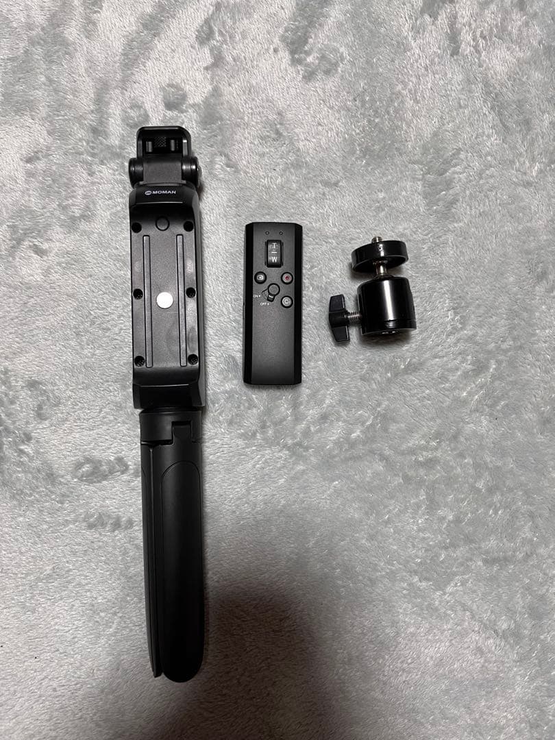 MOMAN 自撮り棒・三脚 リモコン付き