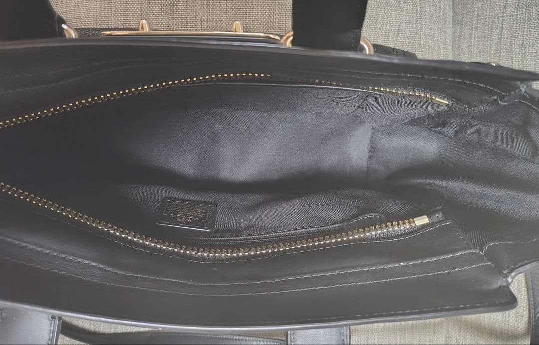 COACH スワッガー ショルダーバッグ ハンドバッグ コーチ ブラック