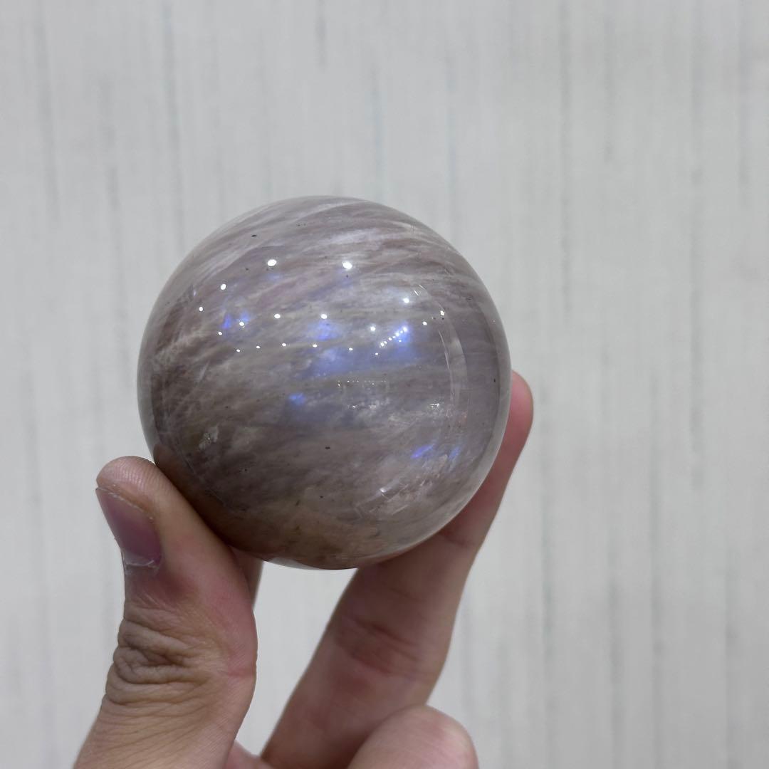 天然石ムーンストーンのでスフィア　丸玉　置物G.271