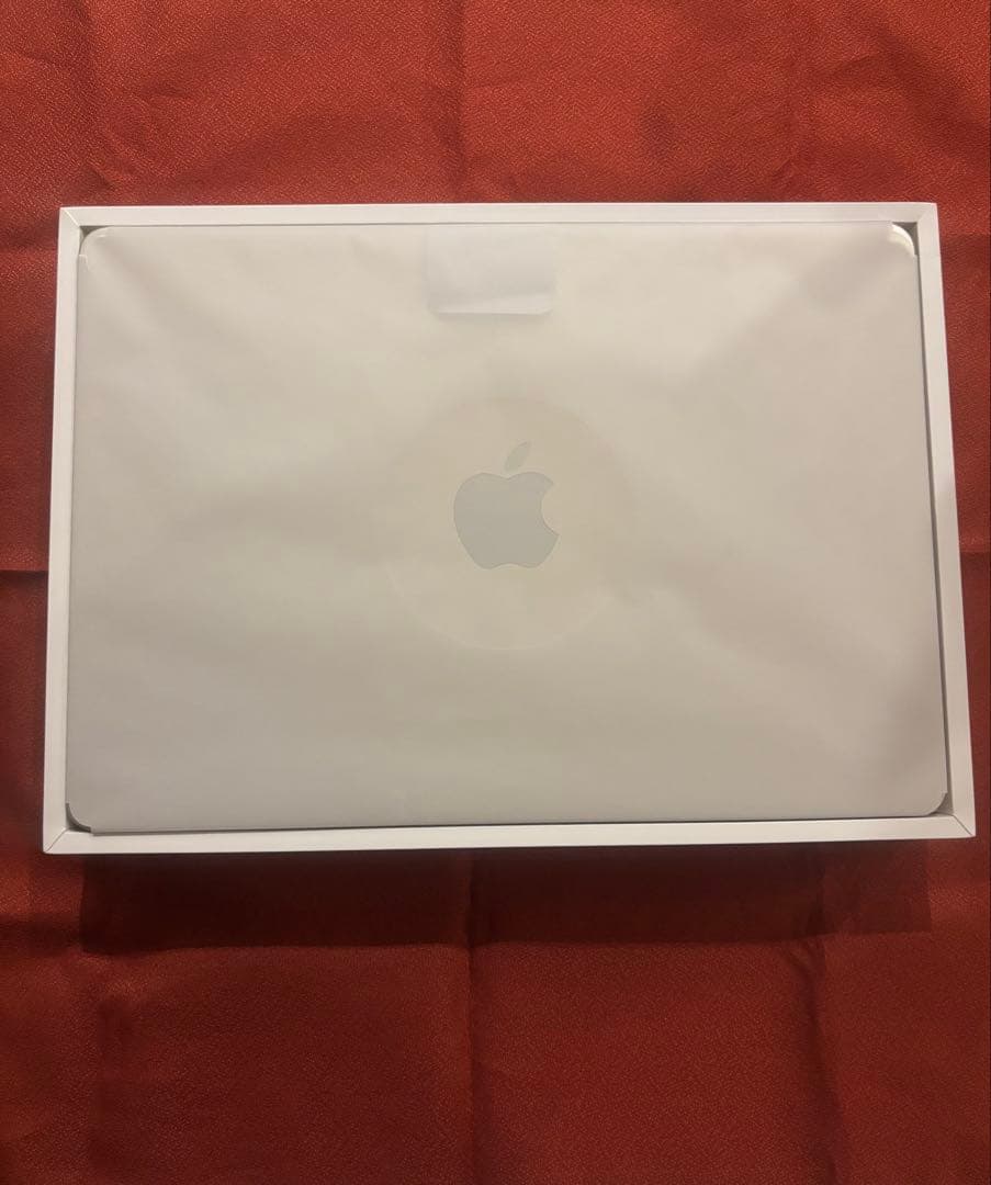 MacBook Air 13.6 MLY23J/A シルバー フィルム付　極美品