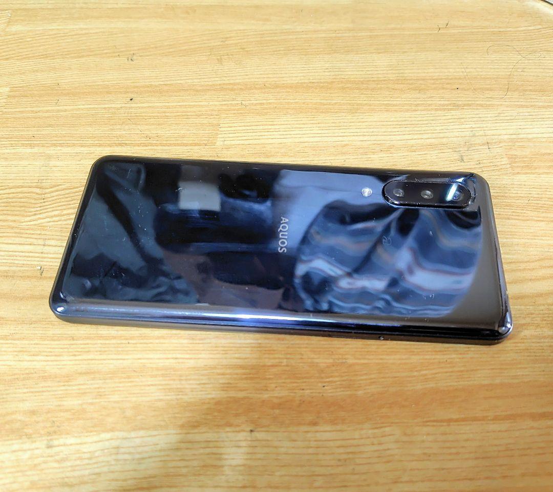 SIMフリー データ消去済みAQUOSZero5 Gベーシック64GB結構綺麗
