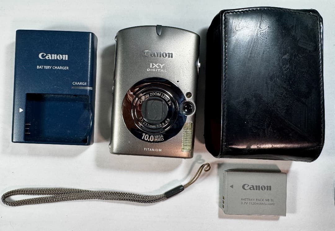 Canon IXY DIGITAL 1000　デジタルカメラ＋ケース