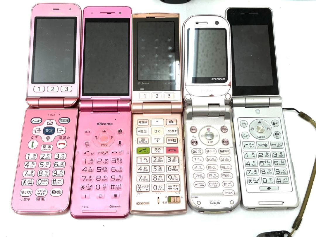 W 携帯電話 ガラケーまとめ 約31台 携帯部品取り 約3kg 平成 ジャンク