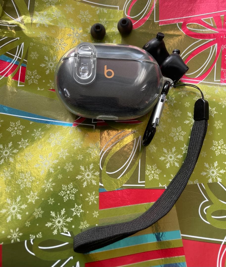 Beats Studio Buds＋黒 ・完動品・美品　オマケ→保護クリアケース