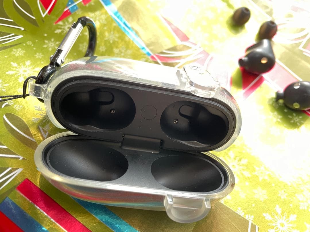 Beats Studio Buds＋黒 ・完動品・美品　オマケ→保護クリアケース