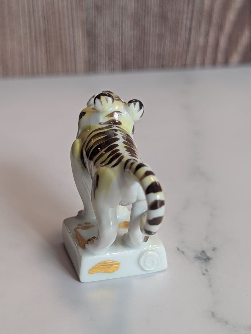 【Meissen マイセン】干支シリーズ　手びねり　フィギュリン　寅　トラ　置物