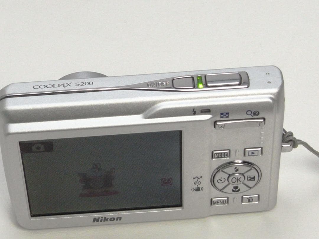 NIKON COOLPIX S200 動作品