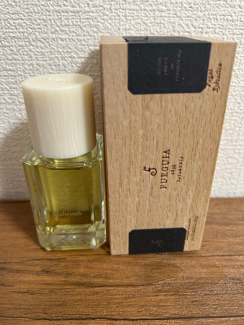 美品☆フエギア　ムシェイレブ　30ml ショッパー付き