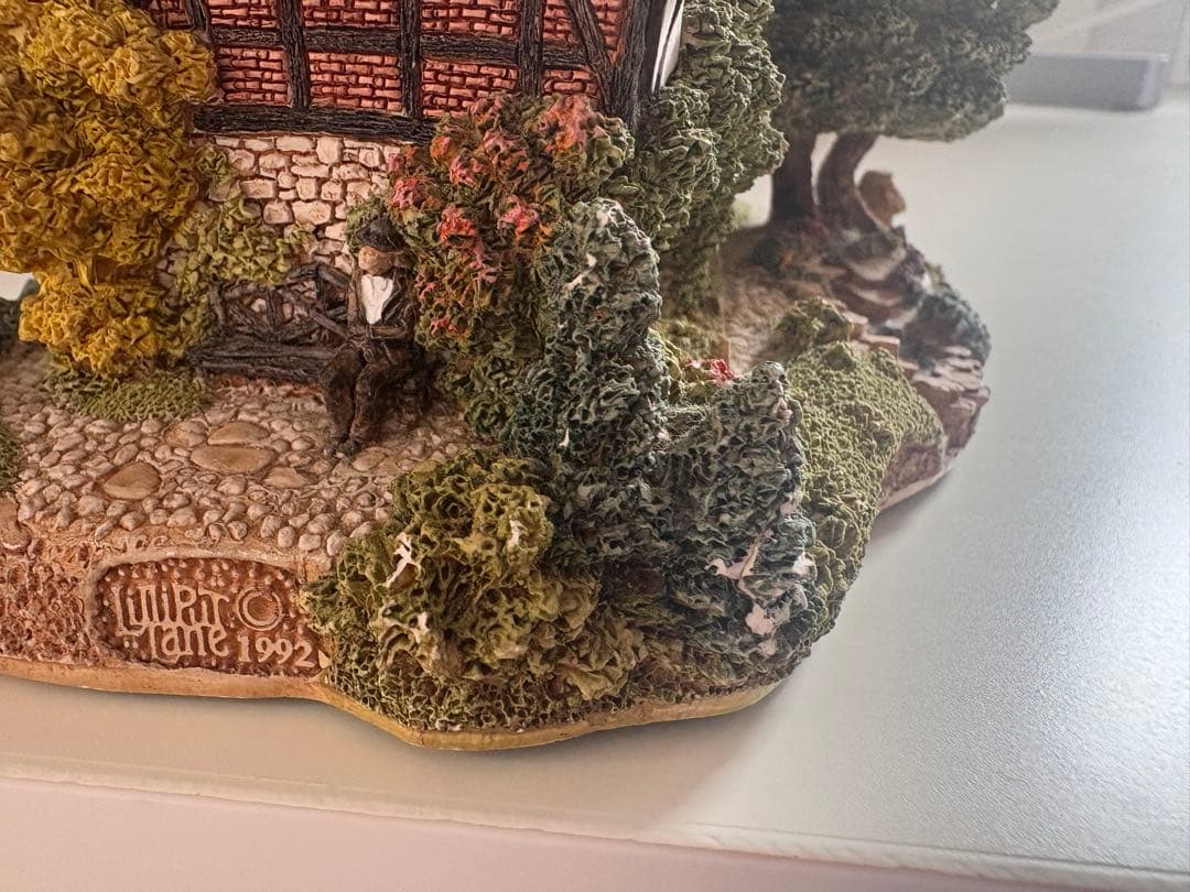 リリパットレーンLilliputLane HoneysuckleCottage