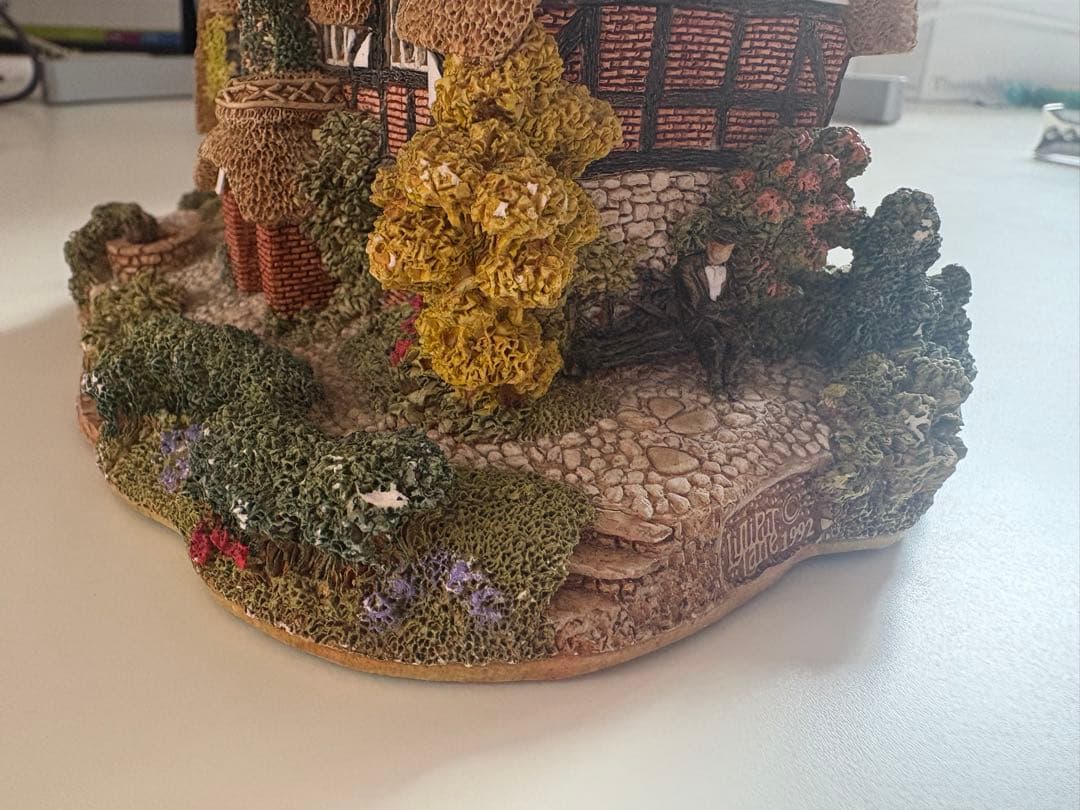 リリパットレーンLilliputLane HoneysuckleCottage