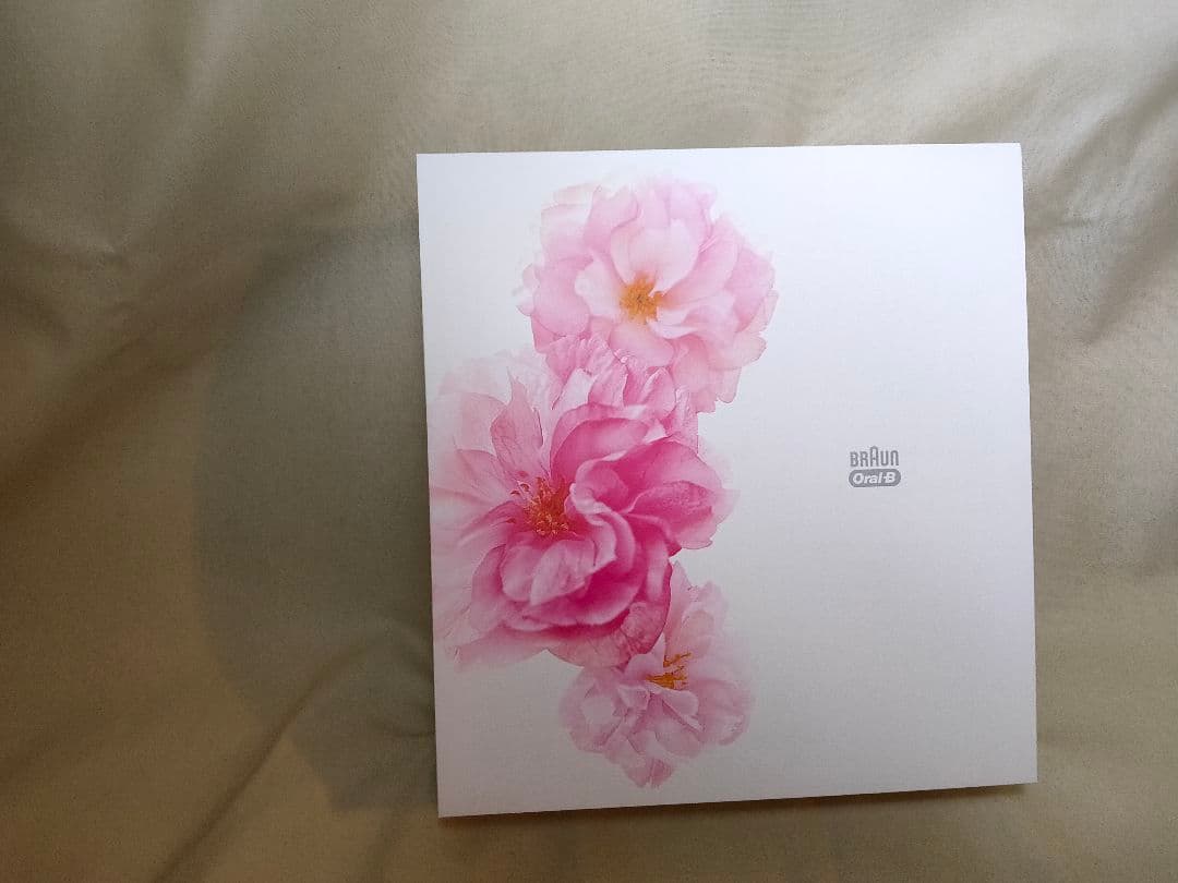 新品未開封 ブラウン オーラルB 電動歯ブラシ ジーニアス10000  桜ピンク