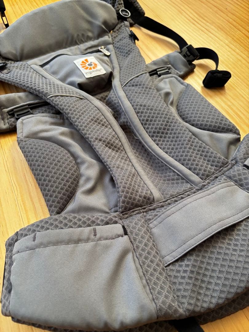 OMNI Breeze グラファイトグレー　エルゴベビー　抱っこ紐