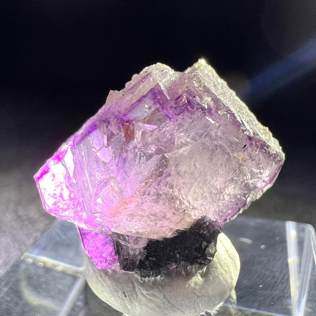 ヤオガンシャン産　「バイオレット」ゾーニング「ラベンダーカラー」フローライト