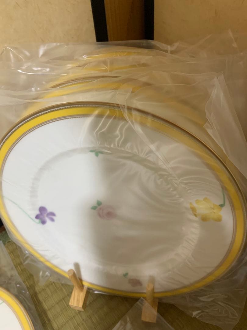 ノリタケ　ヴィヴィットソロボーン　２７㎝ プレート　６枚