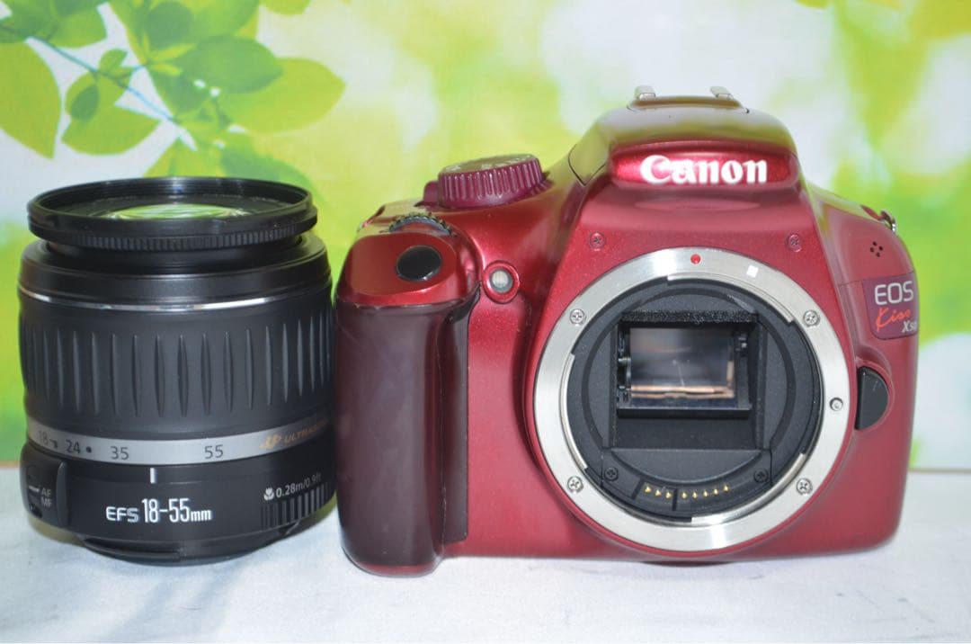 ⭐️届いたらすぐ使える⭐️Canon EOS Kiss X50 レッド