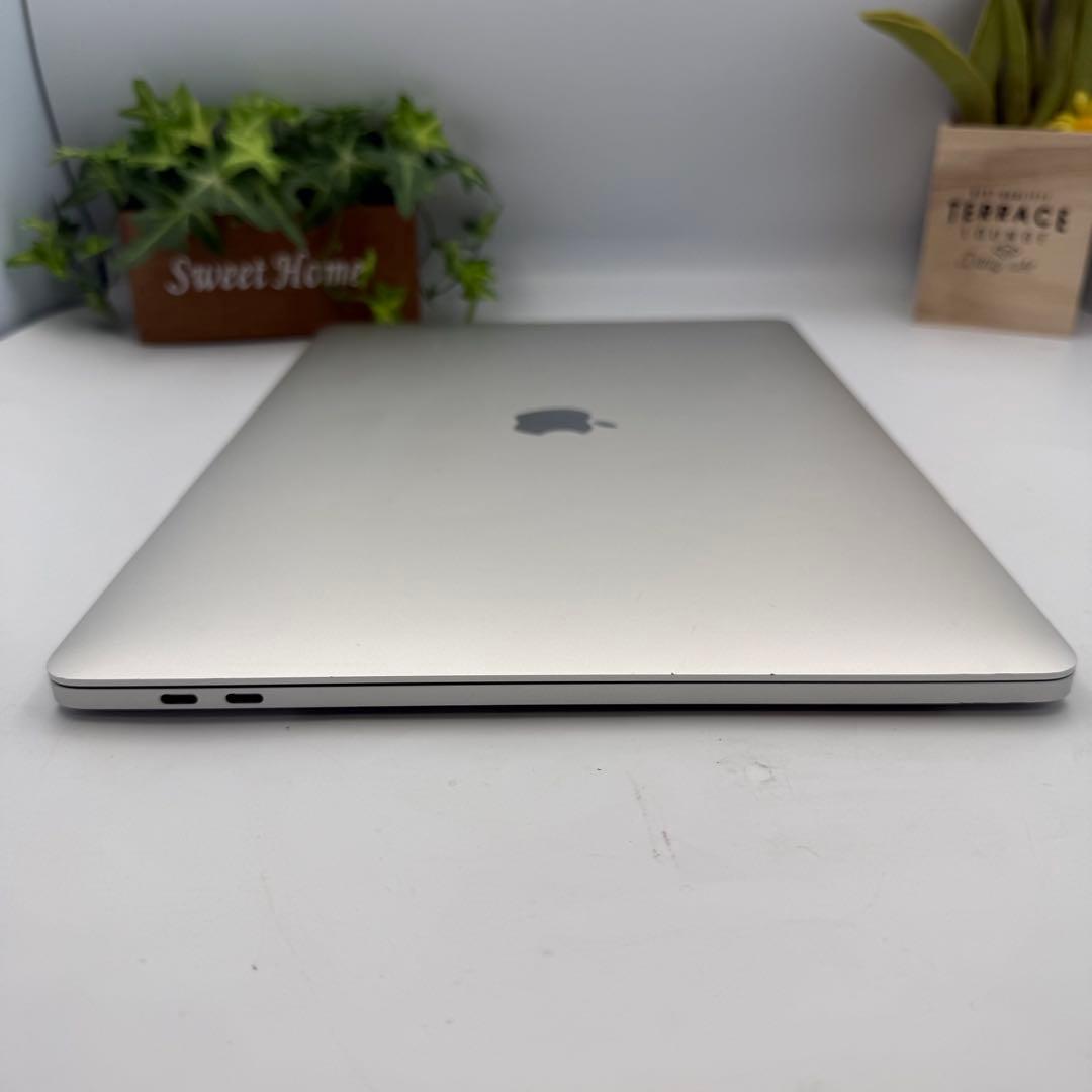 MacBook Pro 15インチ 2018 Ci9/32GB/1TB GPU