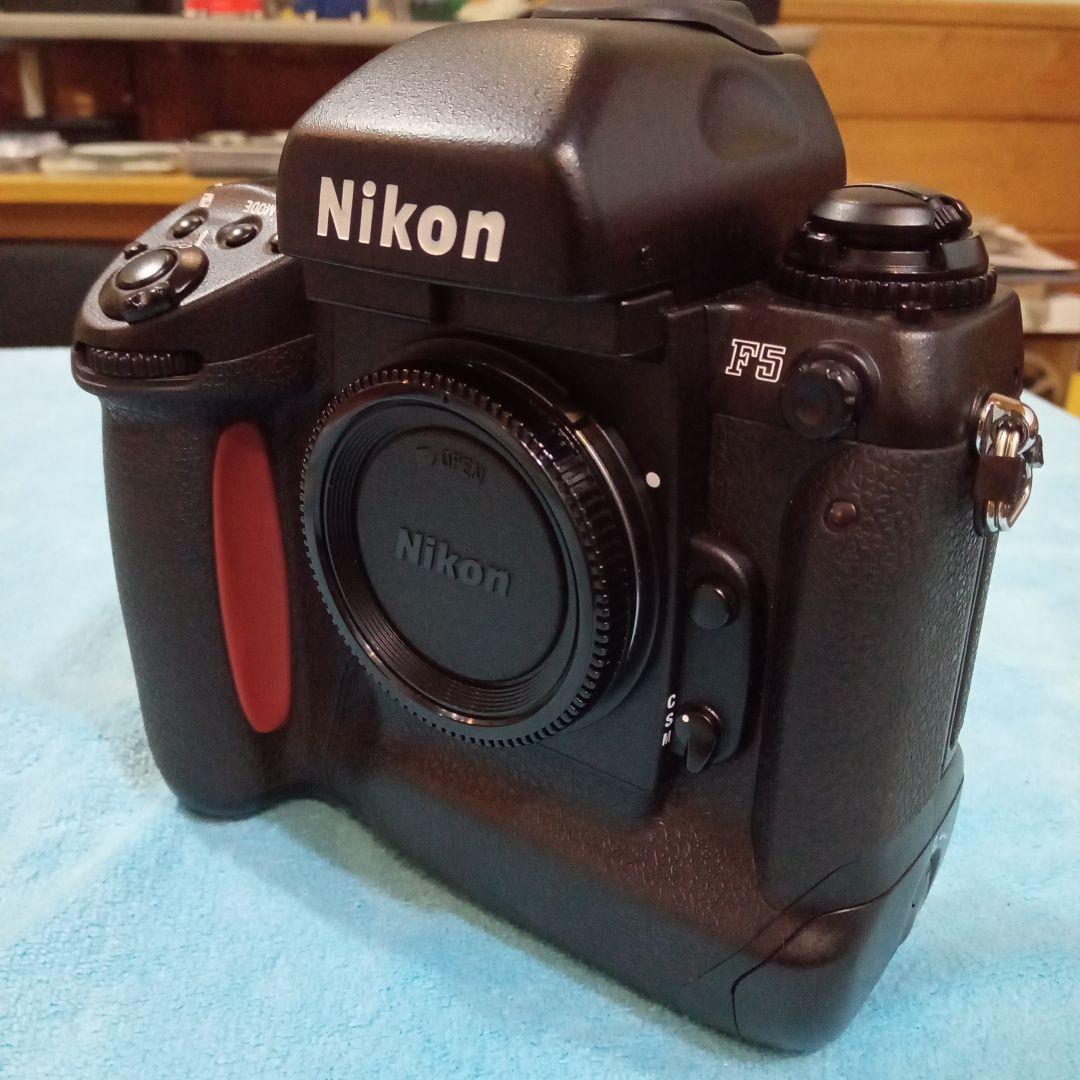 Nikonフィルムカメラのフラッグシップモデル F5