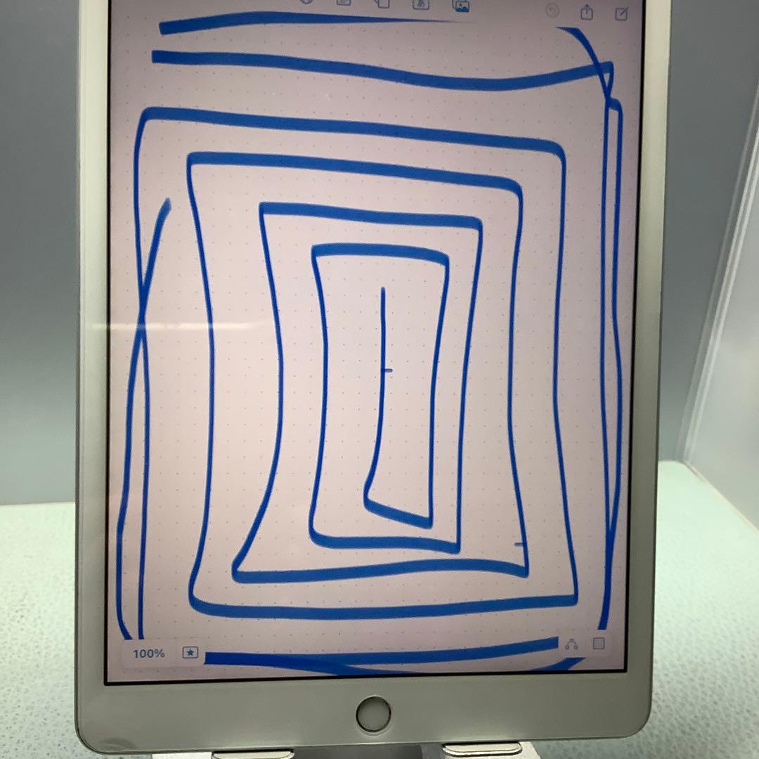 iPad第7世代32G wifi 新品PSEバッテリー100％美品