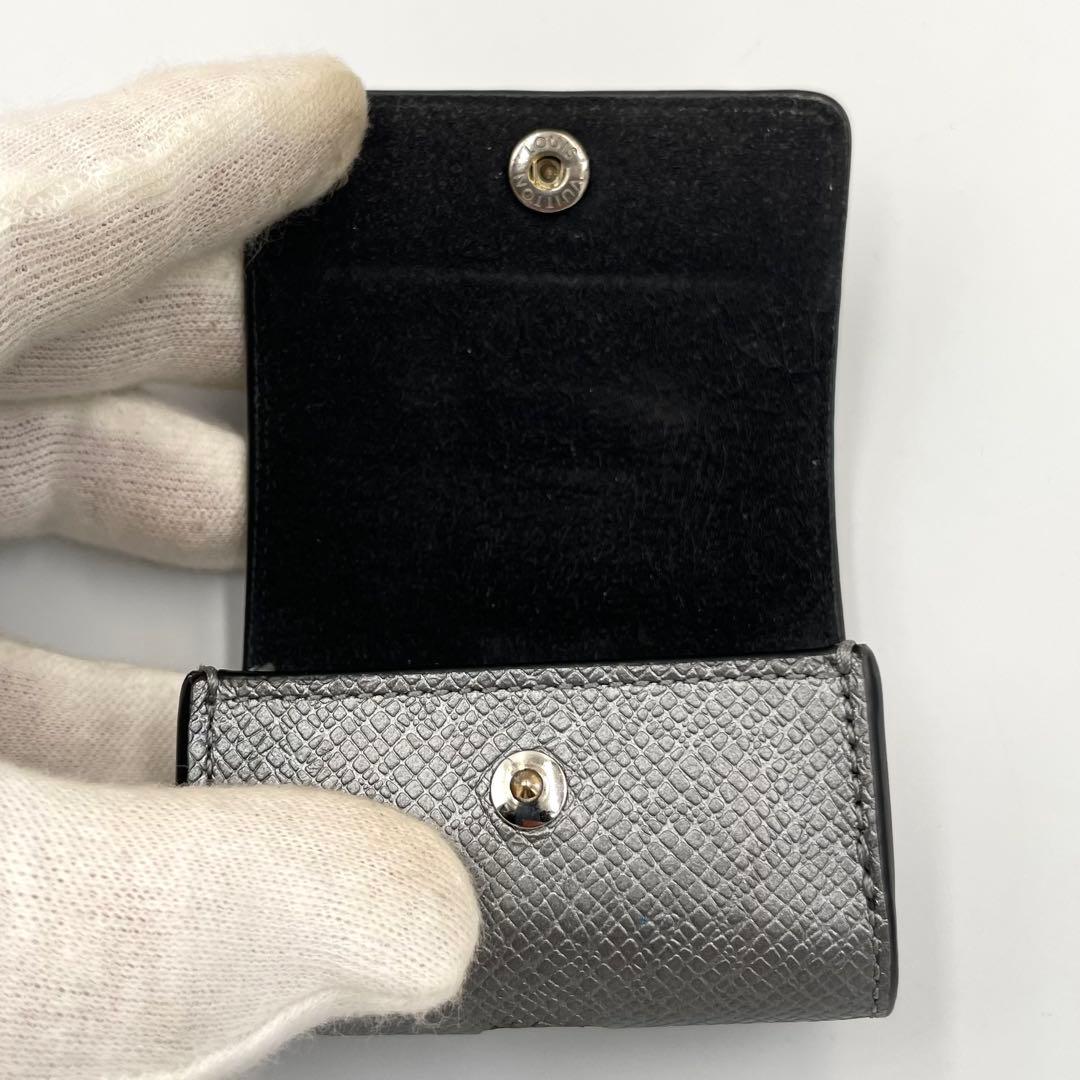 極美品/鑑定済★ルイヴィトン　タイガラマ LV イヤホンケース　M77285