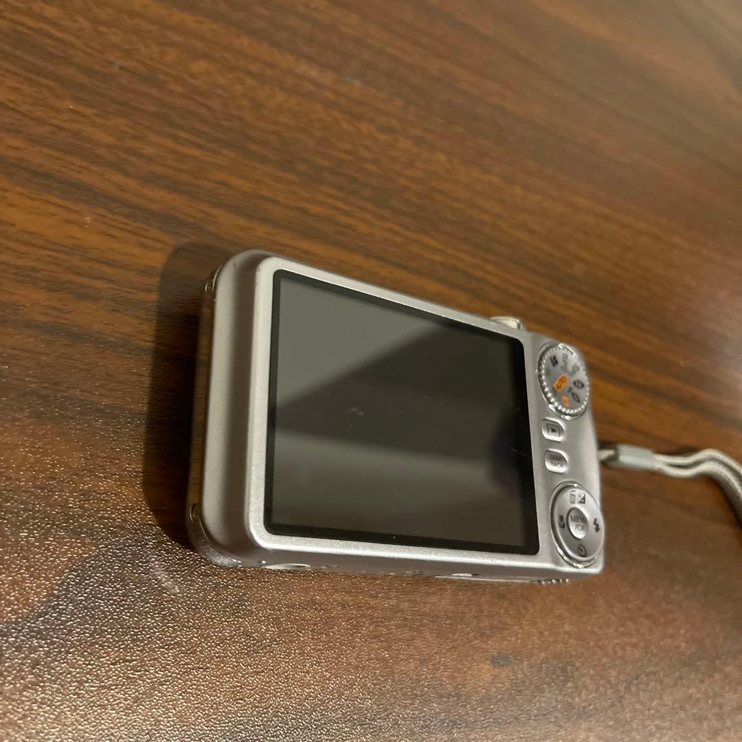 3961 FUJIFILM FinePix JX200 デジカメ