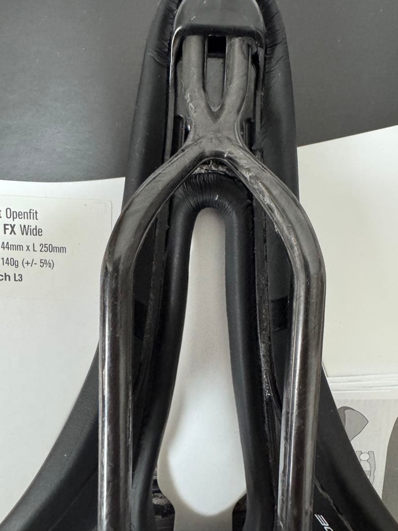 セラサンマルコ Openfit Carbon FX Wide サドル