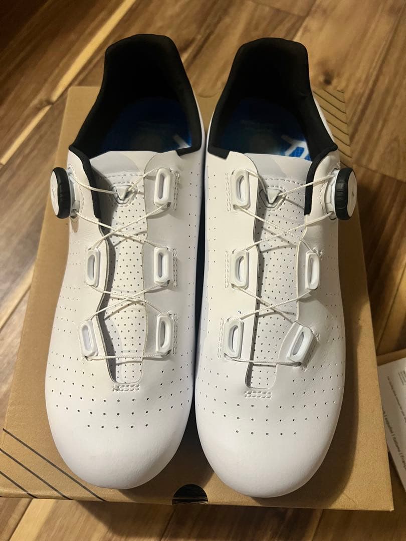 ウェア FLR F-3 white EU43