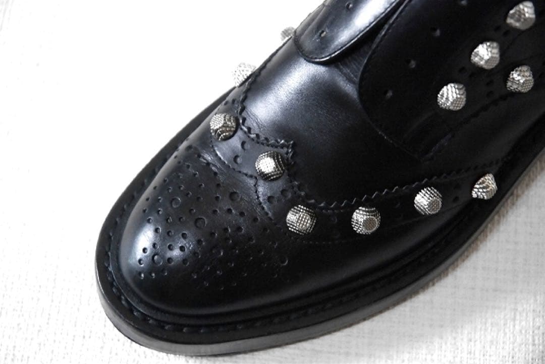 BALENCIAGA（バレンシアガ） ブラックレザー スタッズ ドレスシューズ