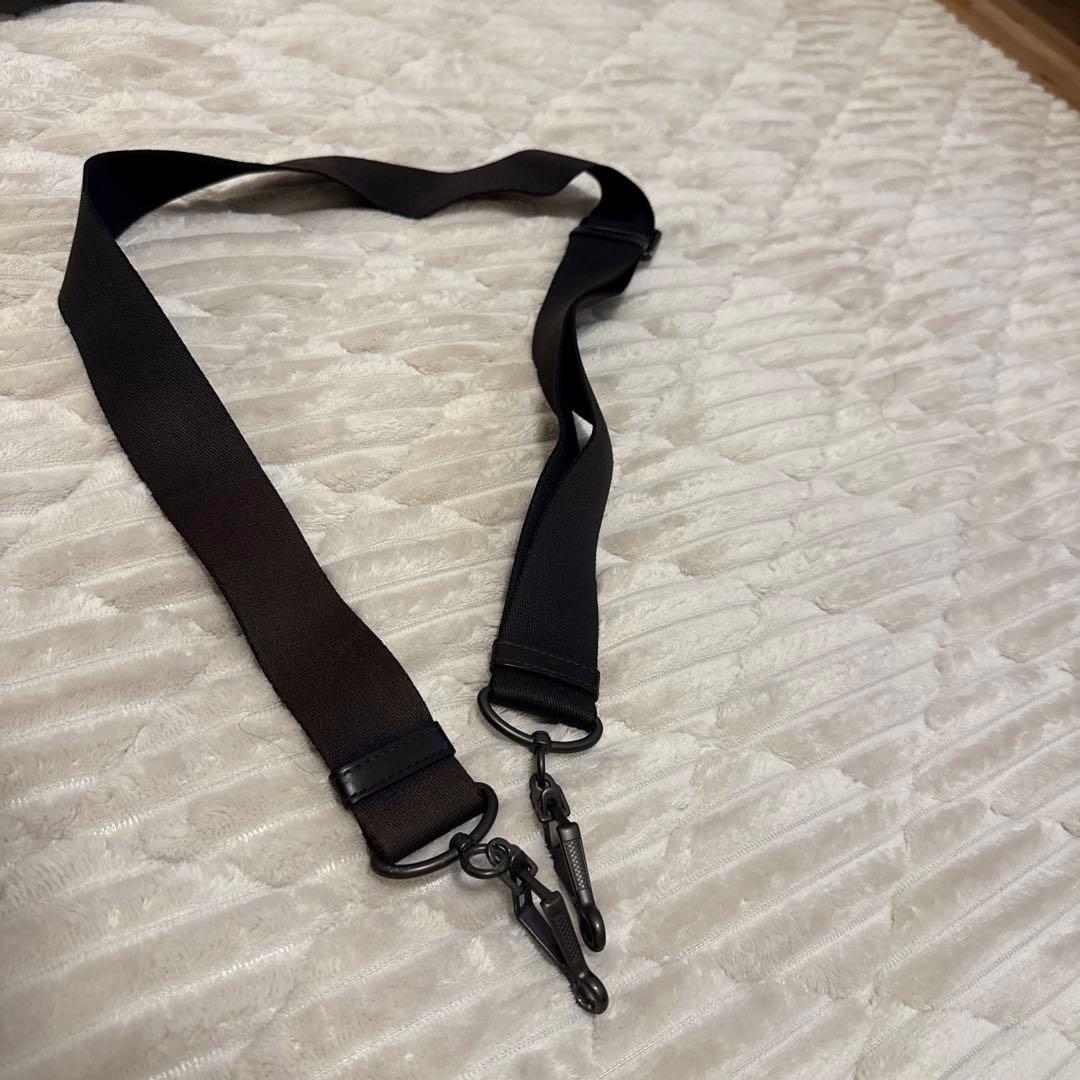 BOTTEGA VENETA 編み込みレザービジネスバッグ