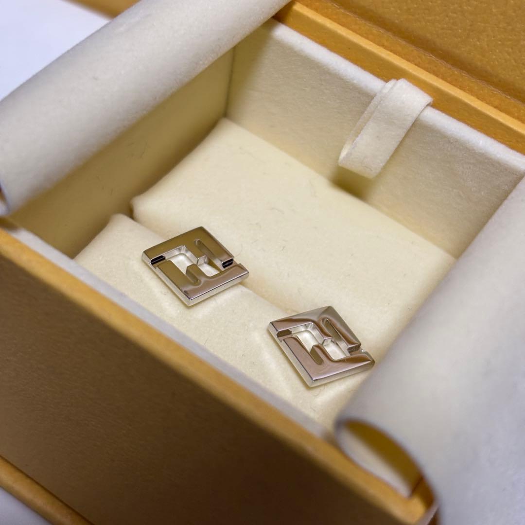 フェンディ　ピアス　新品未使用　交渉可能