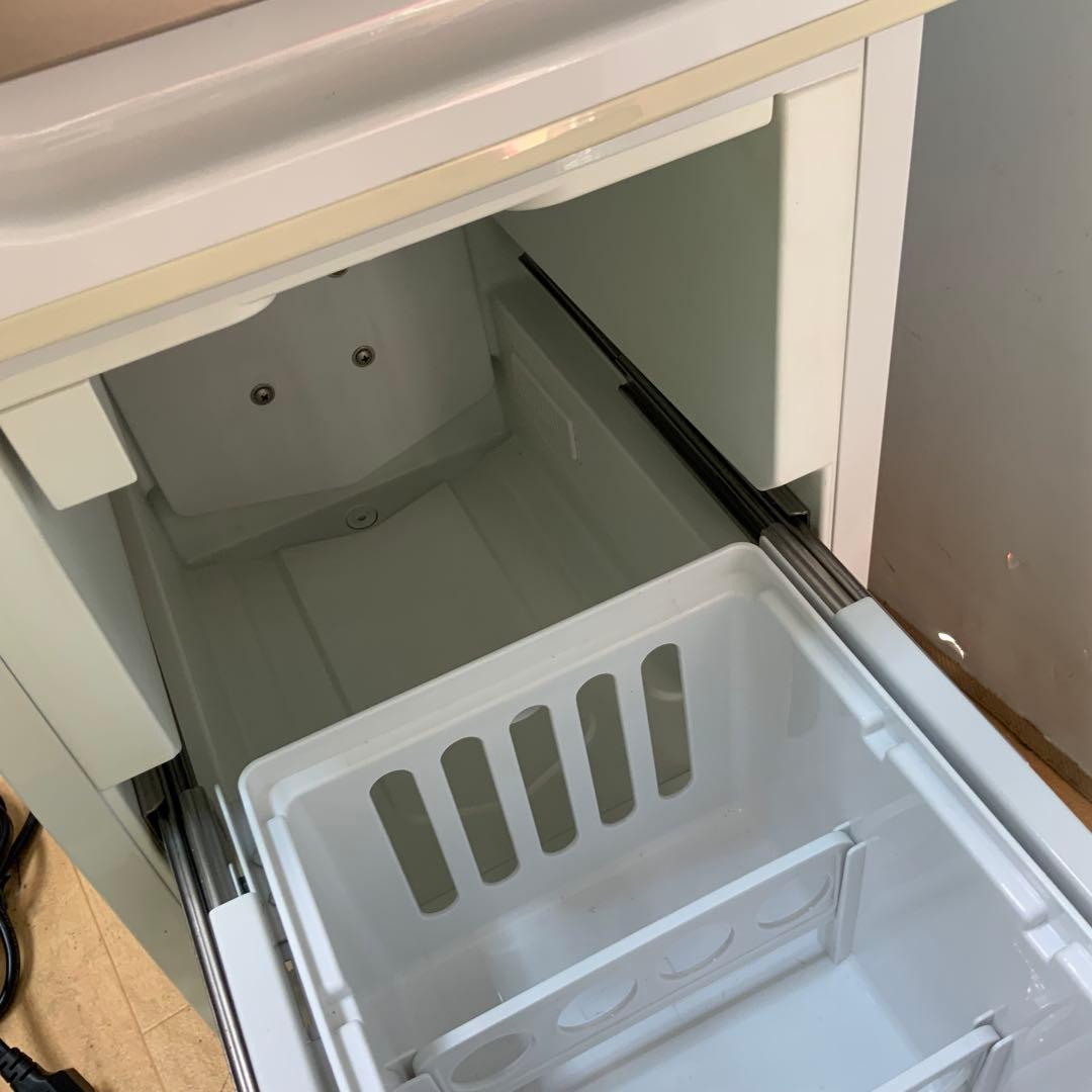 ツインバード　ベッドサイド冷蔵庫（ペルチェ式） HR-D282