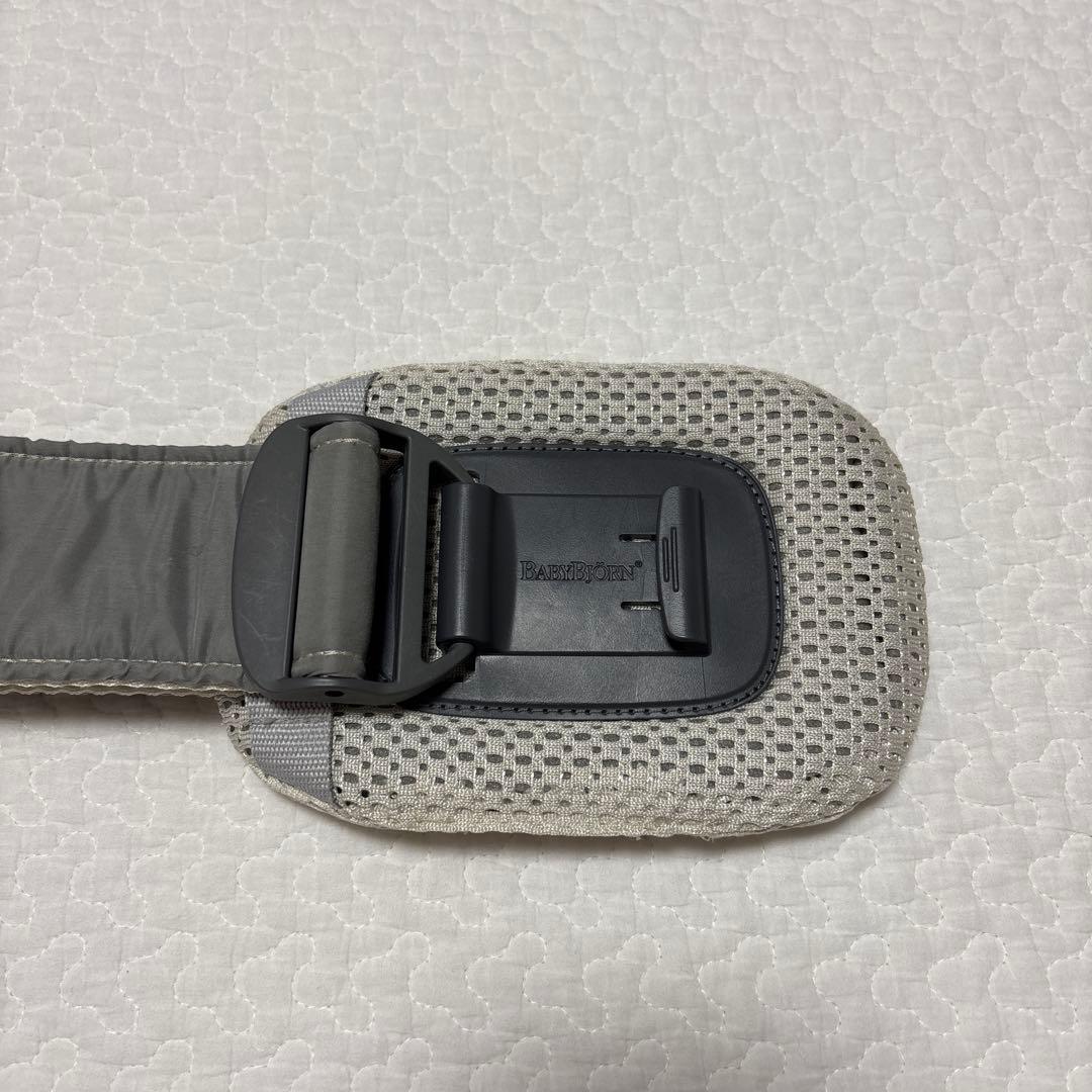 ベビービョルン　ベビーキャリア　ハーモニー　クリーム