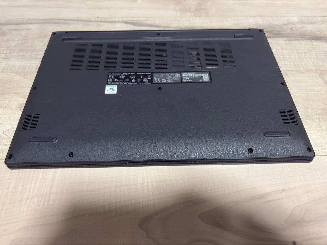 【ほぼ新品未使用】M1605YA-R5165BW ASUS Vivobook16