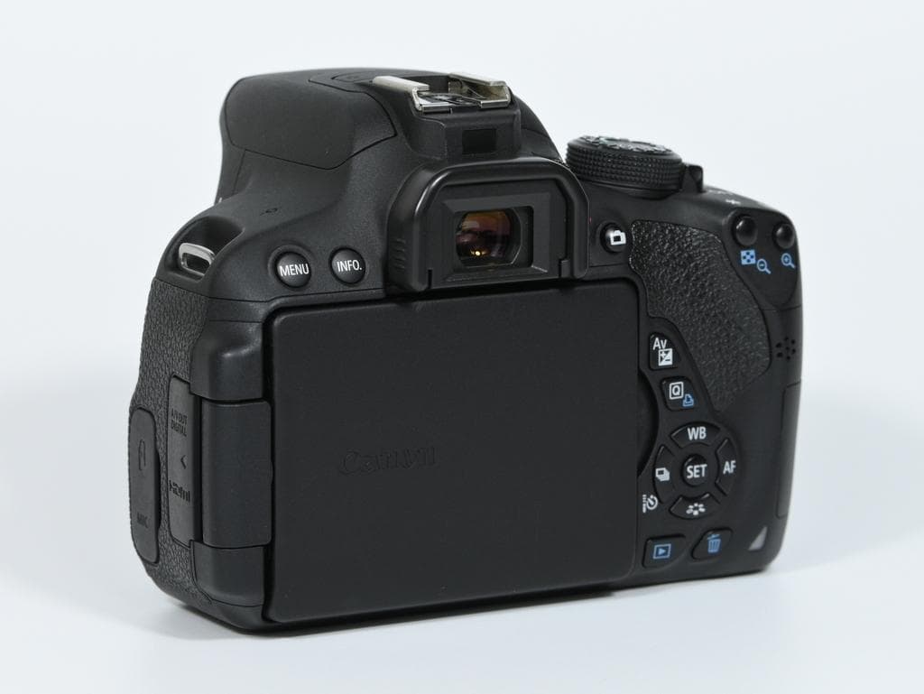 【美品】 キヤノン　Canon EOS kiss x7i ボディ