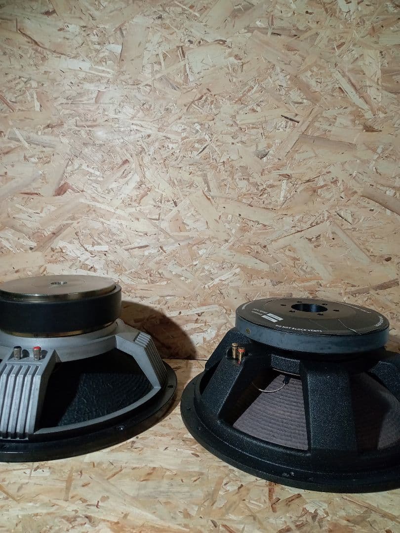 ①Z-DRIVE　TOA 46cmウーハーユニット(後日ダブルウーハーで出品)