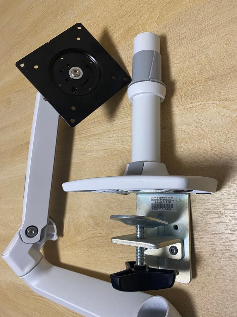 【美品】Ergotron LX モニターアーム ホワイトVESA対応
