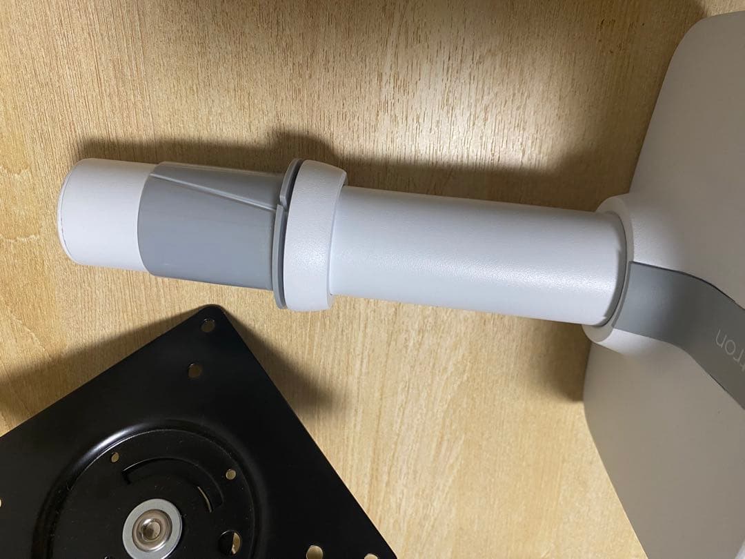 【美品】Ergotron LX モニターアーム ホワイトVESA対応