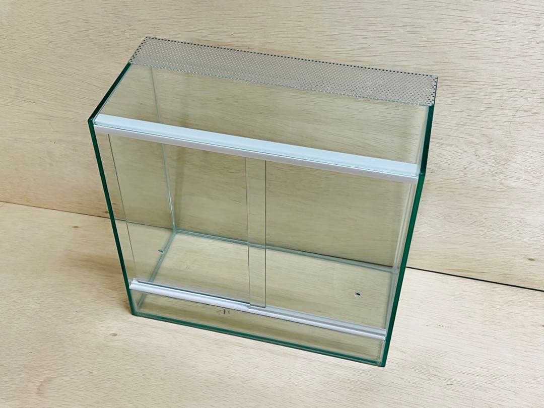 一台のみ　特注ガラスケージ300ｘ150ｘ300㎜未使用品